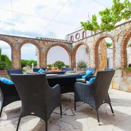 Summer Offers! Fabulous Luxury Near The Sleeps 8 *