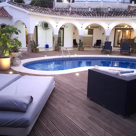 Вилла Summer Offers! Fabulous Luxury Near The Sleeps 8 Бенальмадена