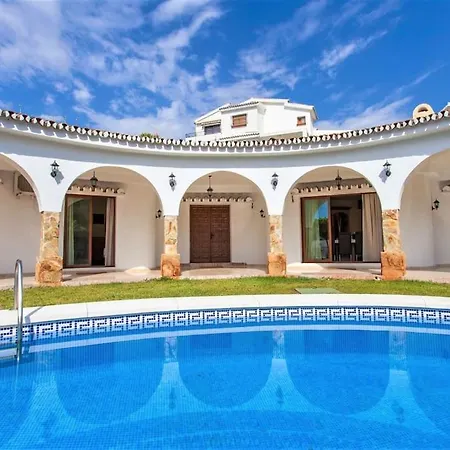 Villa Summer Offers! Fabulous Luxury Near The Sleeps 8 Benalmádena